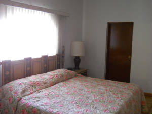 BEDROOM1.jpg